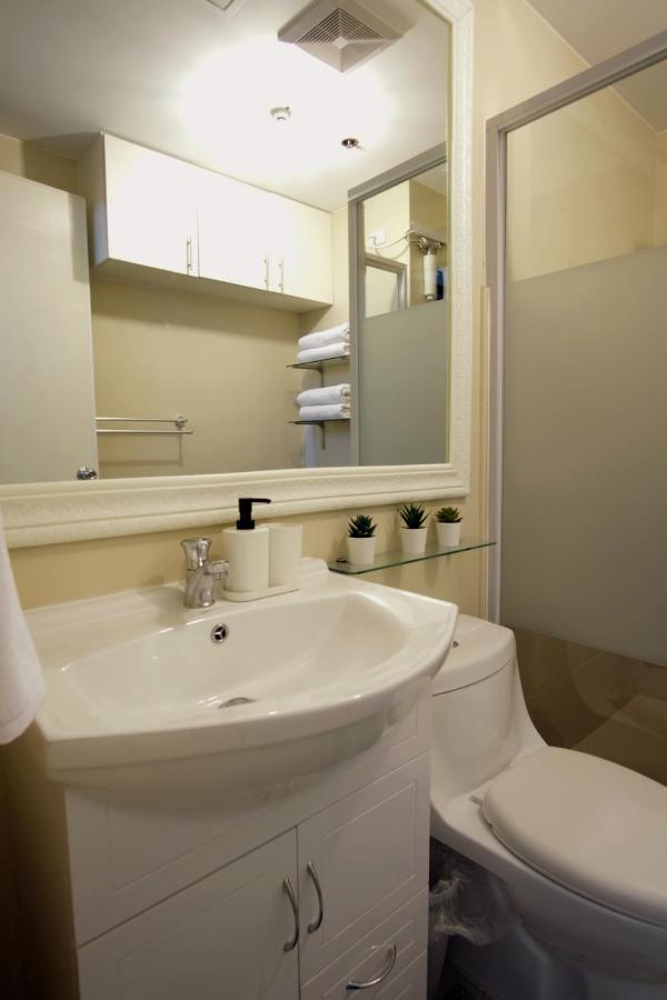 Spacious 2 Bedroom Condo Unit For Rent 伊洛伊洛 外观 照片