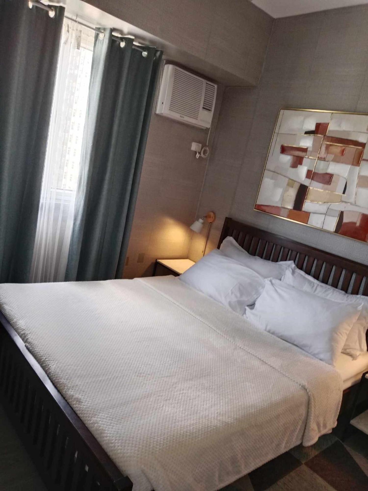Spacious 2 Bedroom Condo Unit For Rent 伊洛伊洛 外观 照片