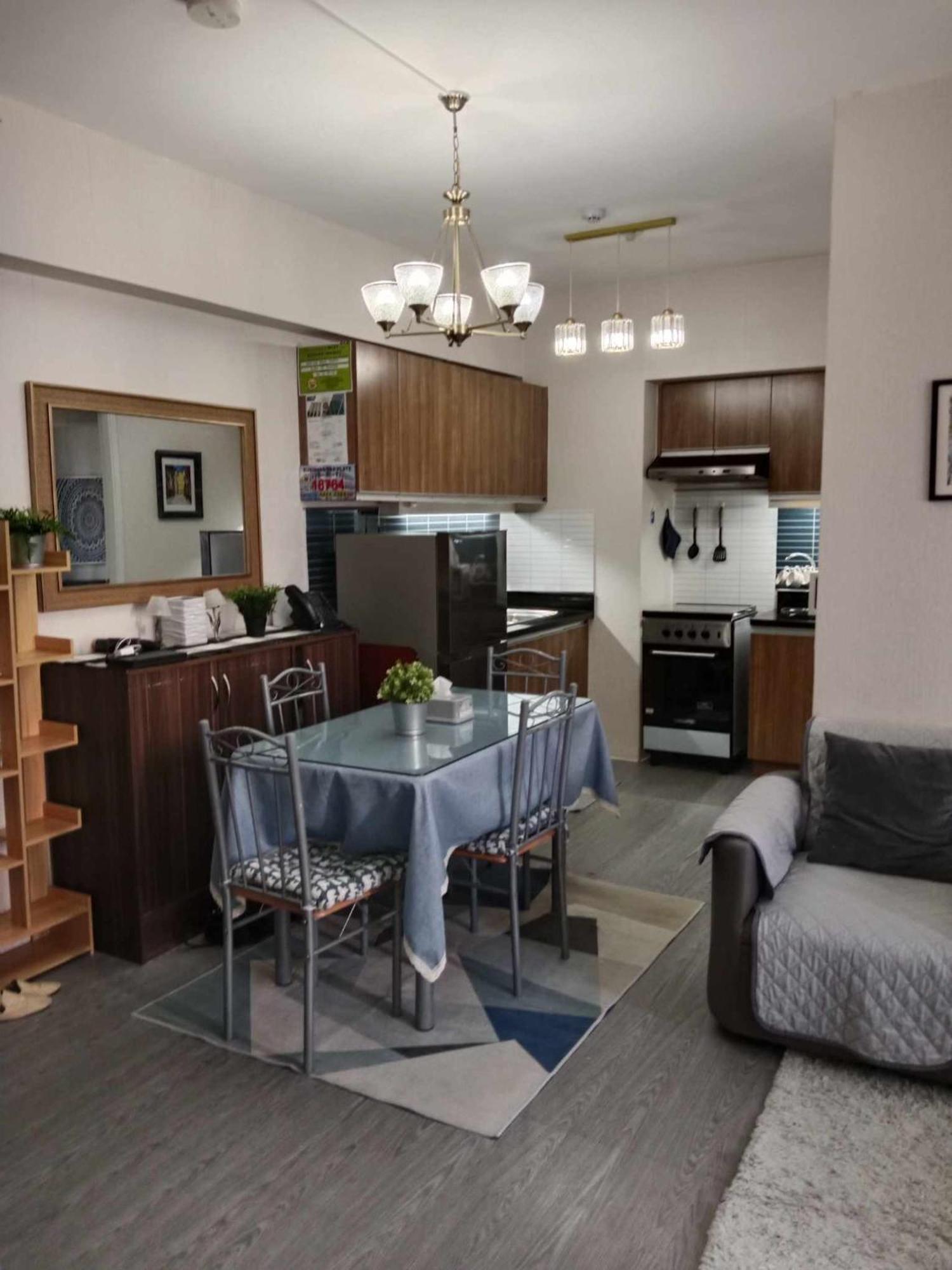Spacious 2 Bedroom Condo Unit For Rent 伊洛伊洛 外观 照片