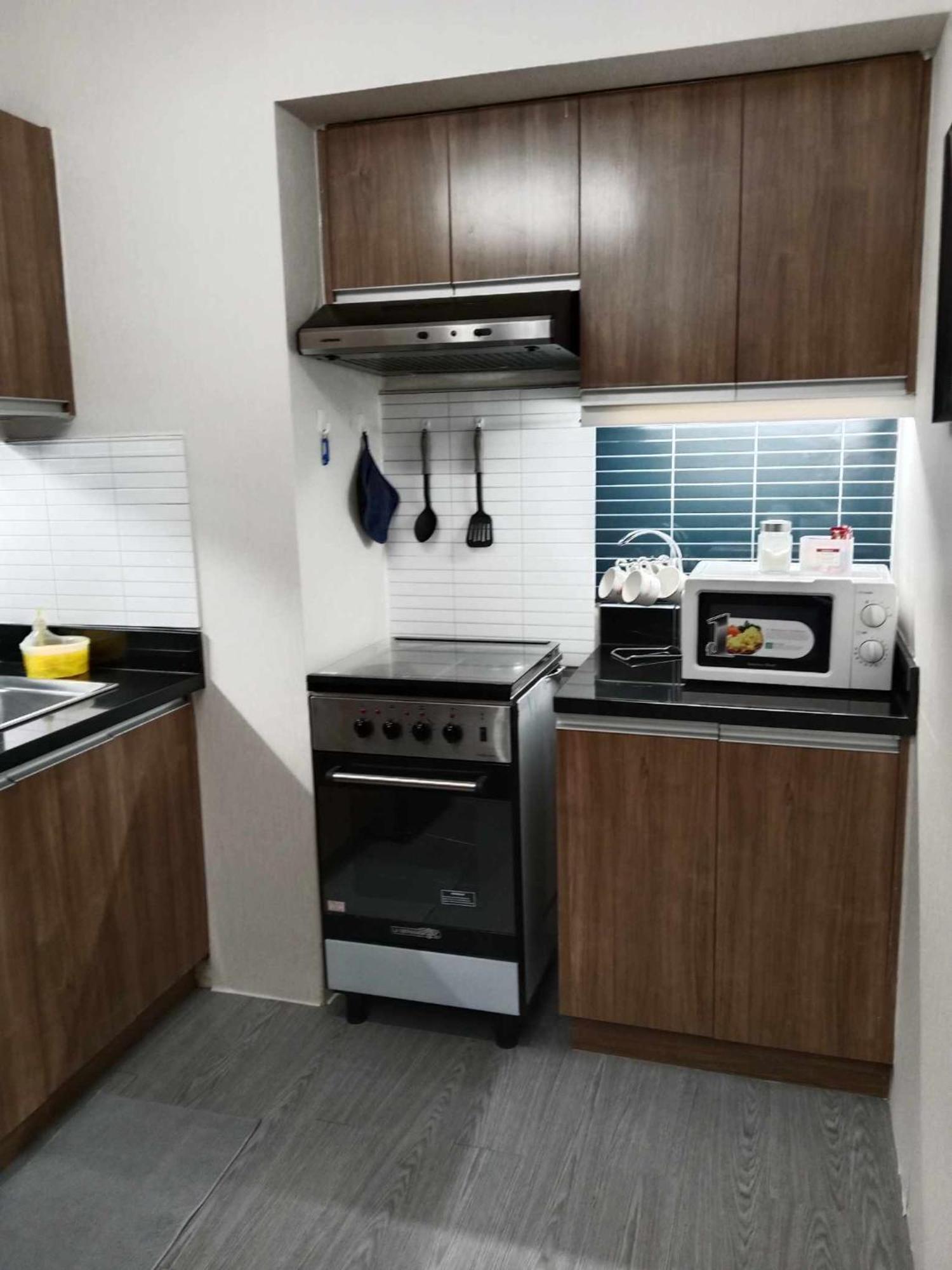 Spacious 2 Bedroom Condo Unit For Rent 伊洛伊洛 外观 照片